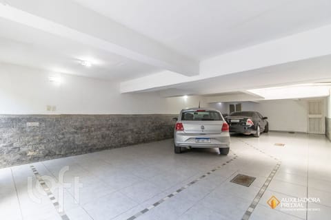 Image 17 - 229484